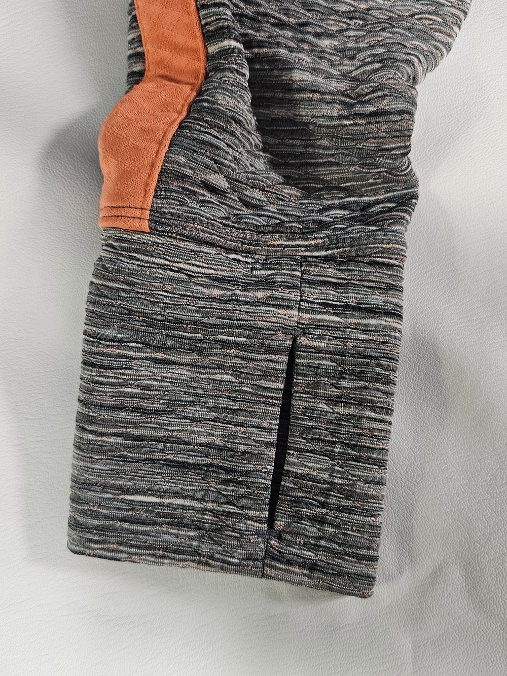 Athleta Long Sleeve Athletic Top Medium Gray Orange Stretch - Picture 3 of 8